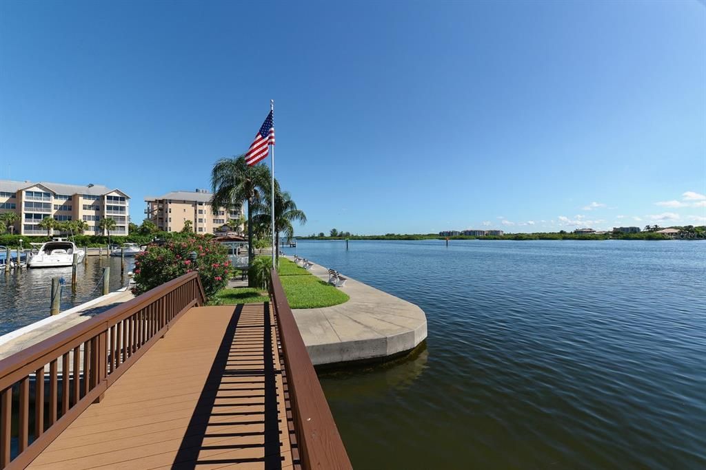 出租: $4,500 (2 贝兹, 2 浴室, 1152 平方英尺)