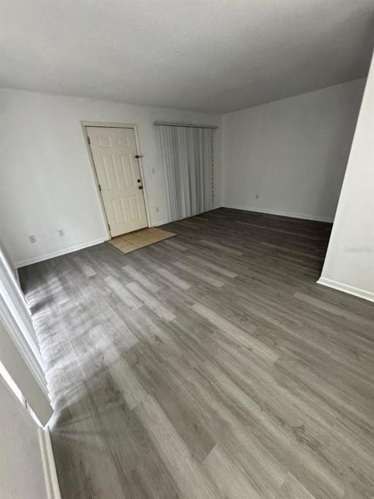 For Sale: $135,000 (1 beds, 1 baths, 630 Square Feet)