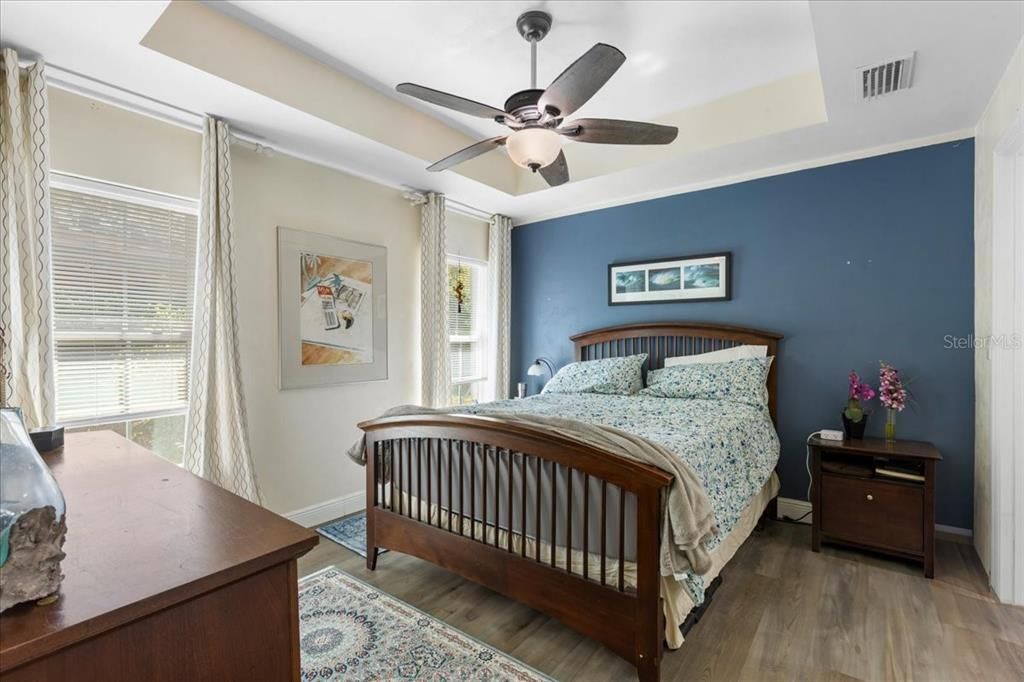 En Venta: $515,000 (3 camas, 2 baños, 1215 Pies cuadrados)