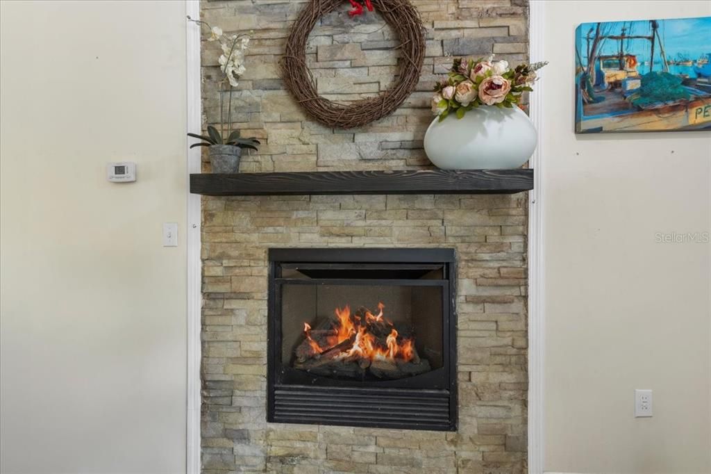 En Venta: $515,000 (3 camas, 2 baños, 1215 Pies cuadrados)