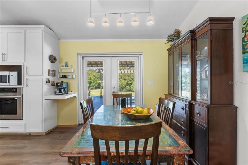 En Venta: $515,000 (3 camas, 2 baños, 1215 Pies cuadrados)