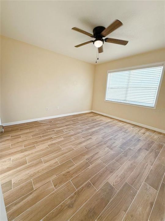 На продажу: $154,800 (2 спален, 2 ванн, 860 Квадратных фут)