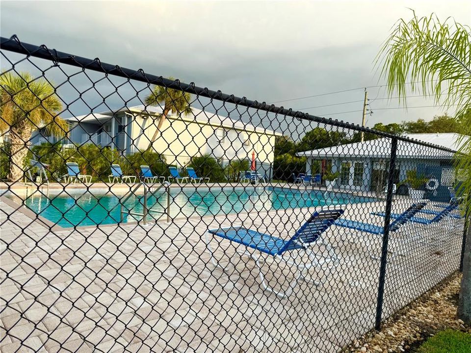 На продажу: $154,800 (2 спален, 2 ванн, 860 Квадратных фут)