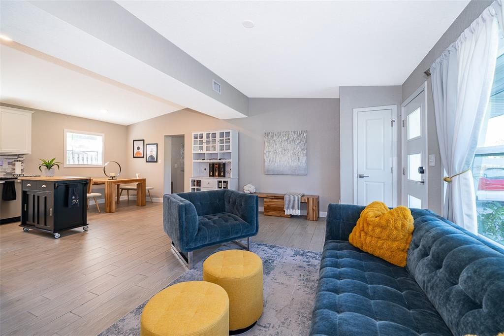 出租: $3,100 (4 贝兹, 2 浴室, 1718 平方英尺)