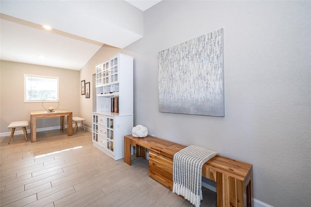 出租: $3,100 (4 贝兹, 2 浴室, 1718 平方英尺)