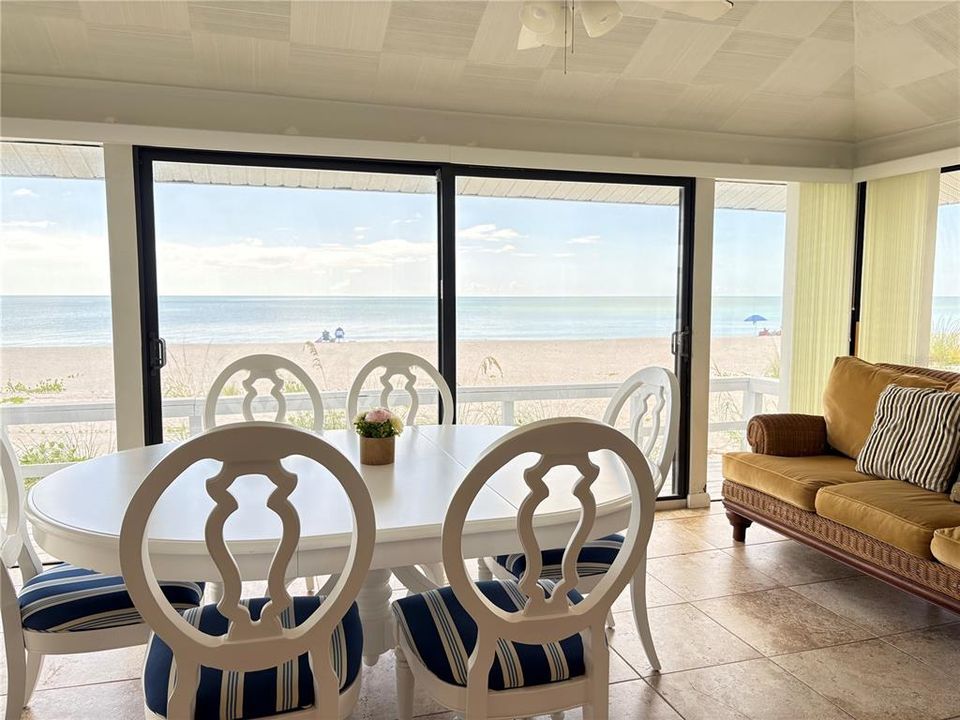 出租: $10,000 (3 贝兹, 3 浴室, 1744 平方英尺)