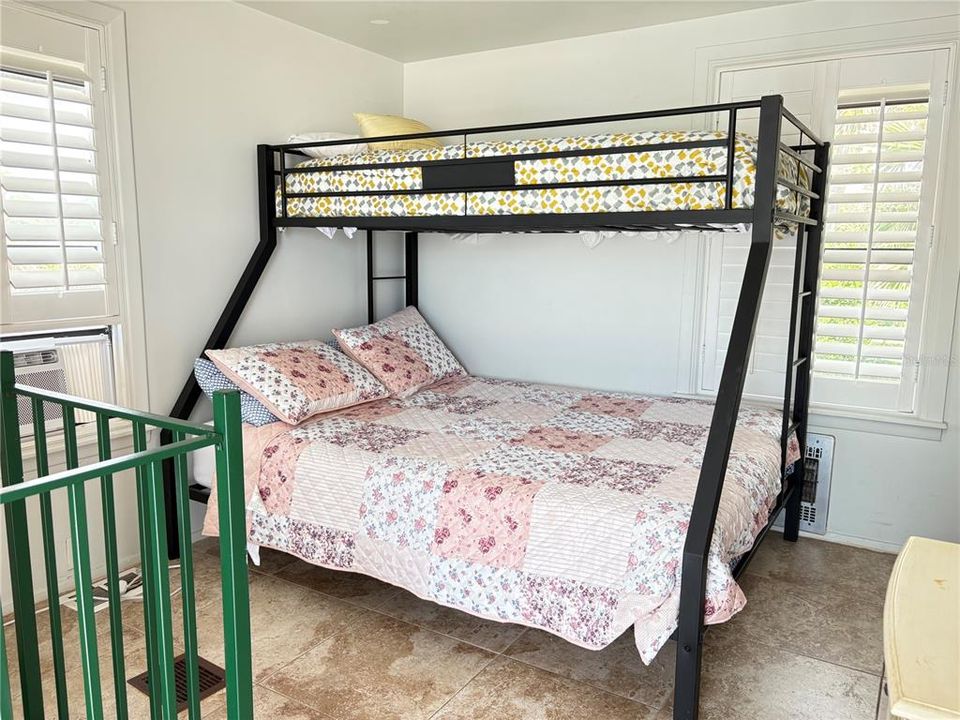 出租: $10,000 (3 贝兹, 3 浴室, 1744 平方英尺)