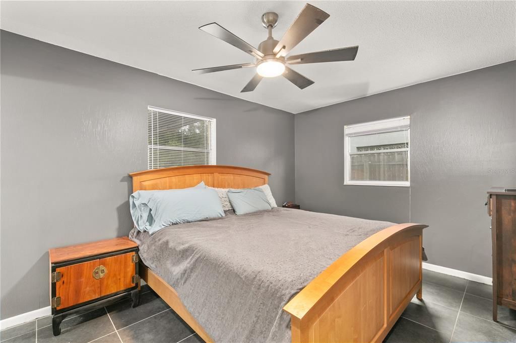 En Venta: $230,000 (3 camas, 2 baños, 1050 Pies cuadrados)