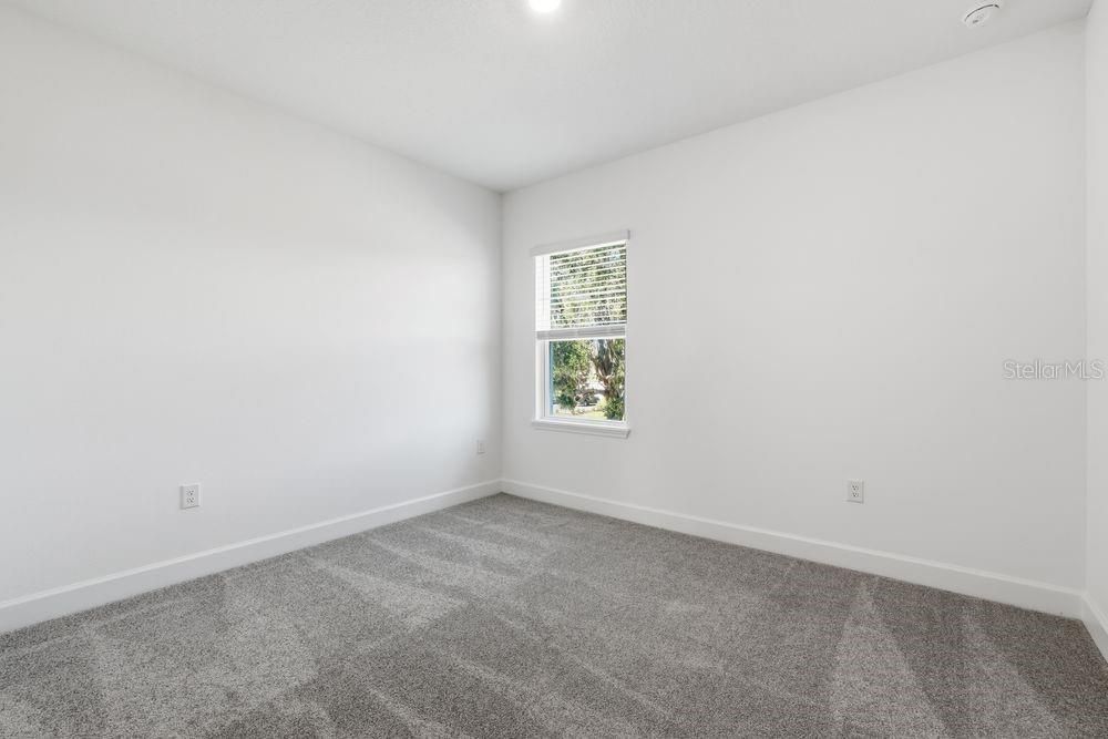 For Sale: $499,999 (4 beds, 3 baths, 2600 Square Feet)