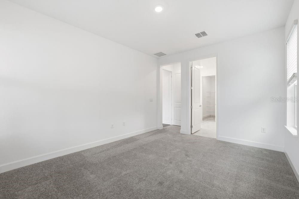 For Sale: $499,999 (4 beds, 3 baths, 2600 Square Feet)