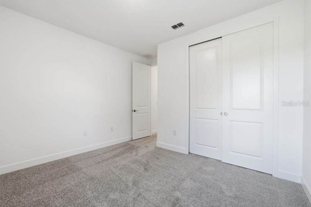 For Sale: $499,999 (4 beds, 3 baths, 2600 Square Feet)