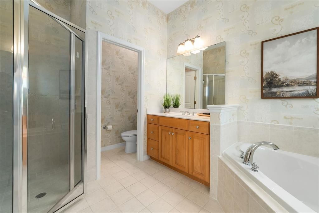 Active With Contract: $385,000 (3 beds, 2 baths, 1958 Square Feet)