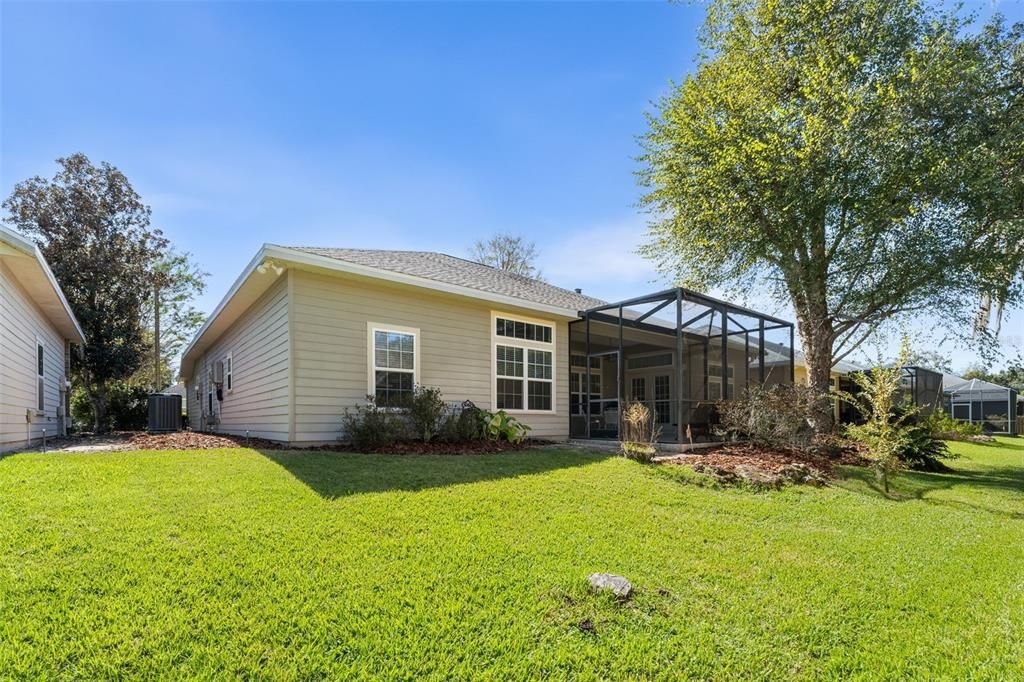 Active With Contract: $385,000 (3 beds, 2 baths, 1958 Square Feet)