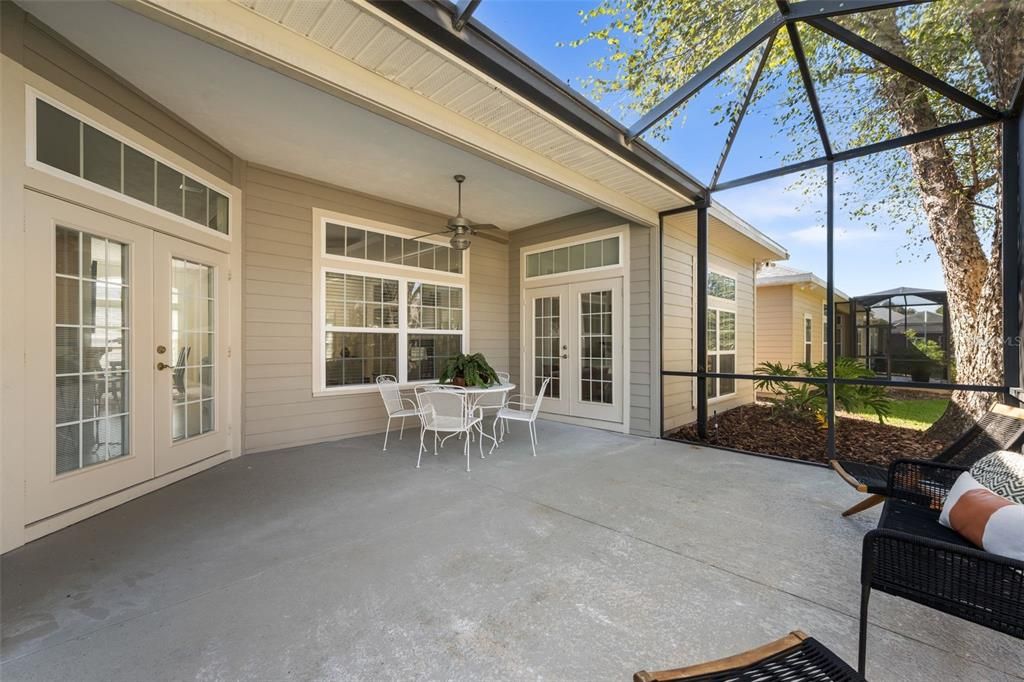 Active With Contract: $385,000 (3 beds, 2 baths, 1958 Square Feet)