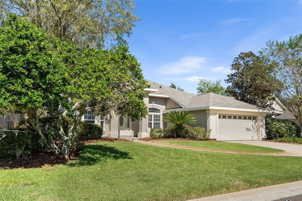 Active With Contract: $385,000 (3 beds, 2 baths, 1958 Square Feet)