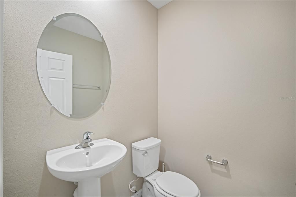 待售: $435,000 (4 贝兹, 2 浴室, 2226 平方英尺)