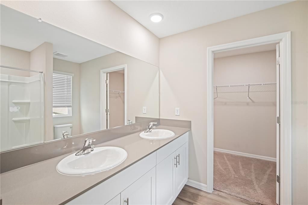 待售: $435,000 (4 贝兹, 2 浴室, 2226 平方英尺)