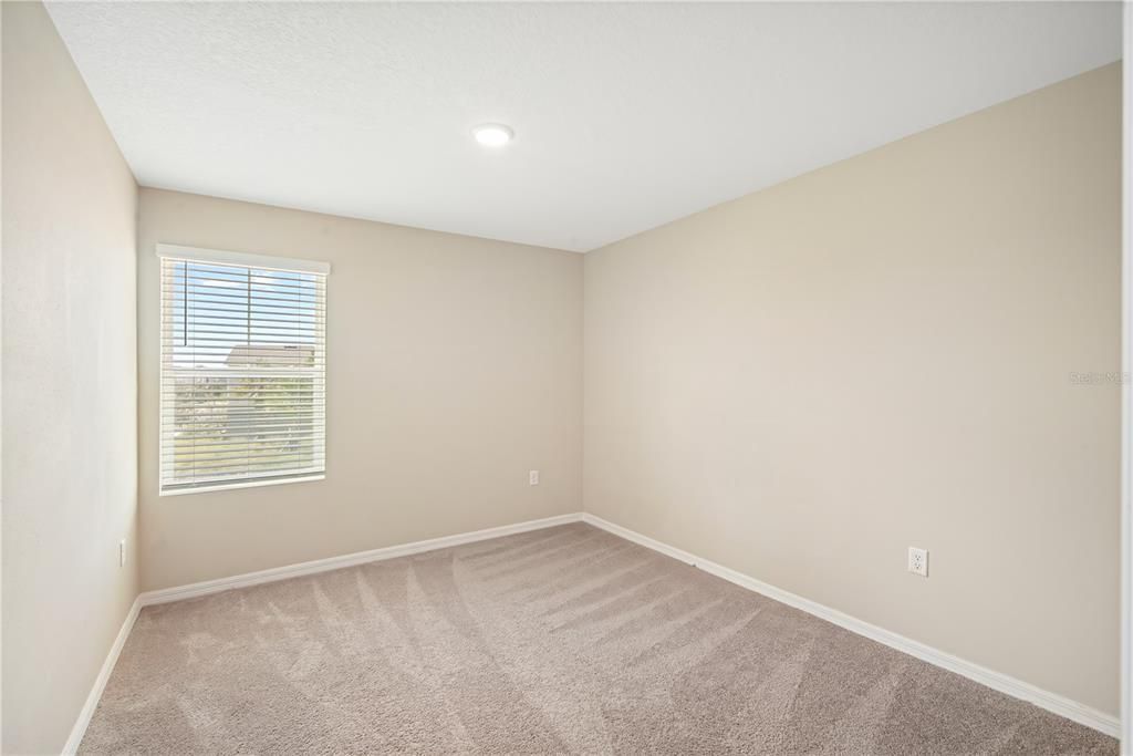 待售: $435,000 (4 贝兹, 2 浴室, 2226 平方英尺)