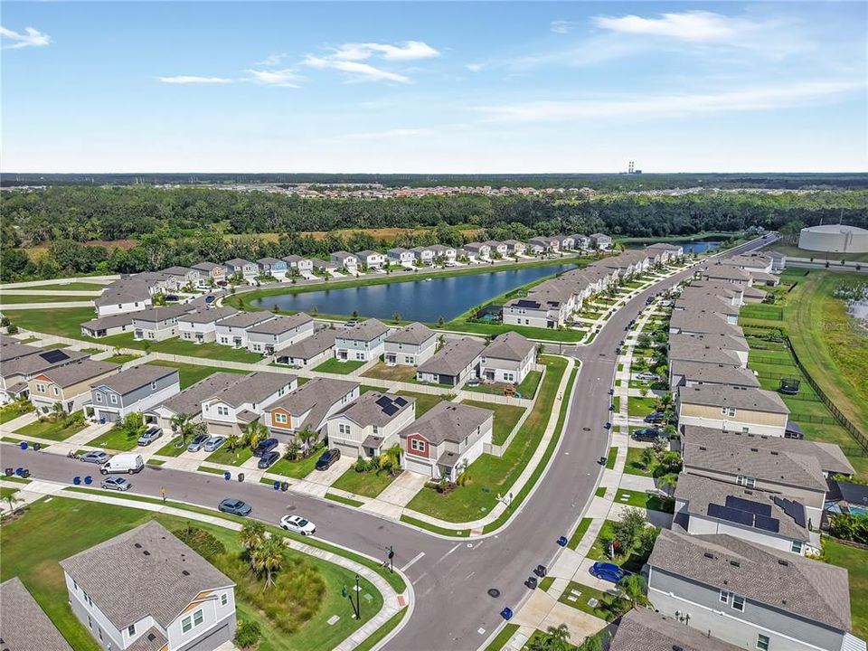 待售: $435,000 (4 贝兹, 2 浴室, 2226 平方英尺)