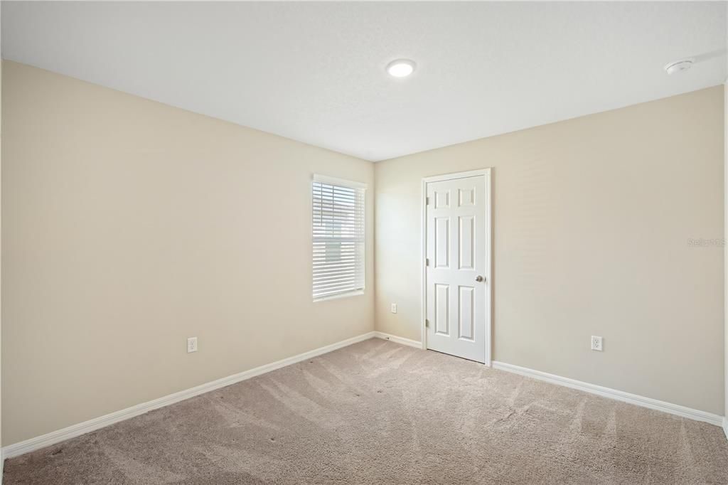 待售: $435,000 (4 贝兹, 2 浴室, 2226 平方英尺)