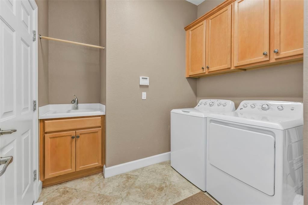 For Sale: $795,000 (3 beds, 2 baths, 2017 Square Feet)