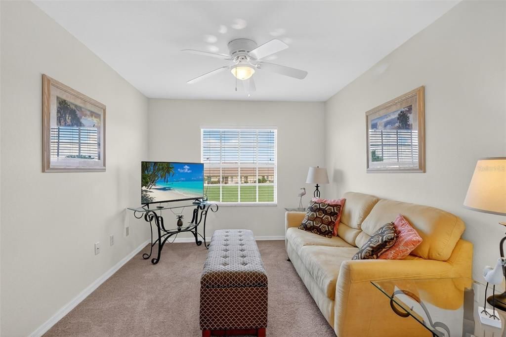 待售: $174,900 (2 贝兹, 2 浴室, 1250 平方英尺)