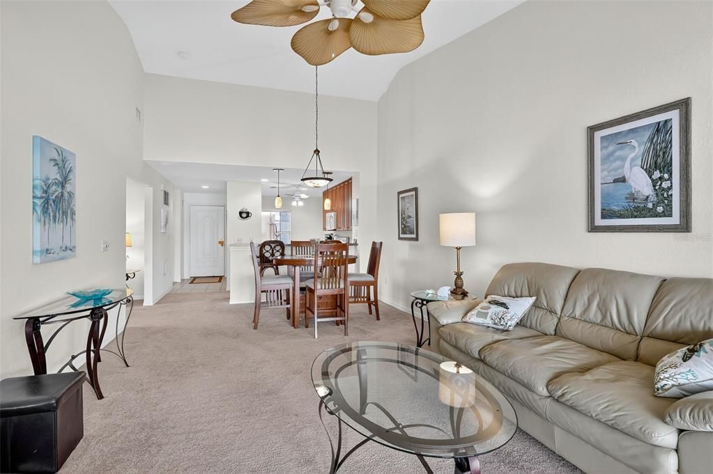 待售: $174,900 (2 贝兹, 2 浴室, 1250 平方英尺)