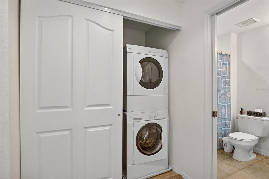 待售: $174,900 (2 贝兹, 2 浴室, 1250 平方英尺)