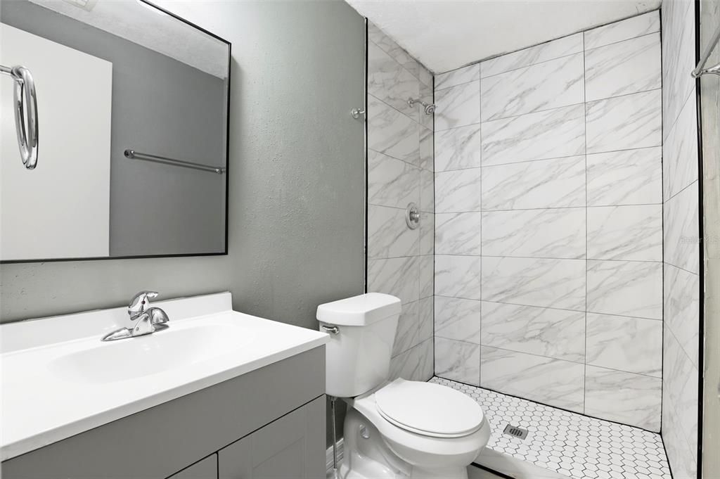 For Sale: $174,900 (2 beds, 2 baths, 840 Square Feet)