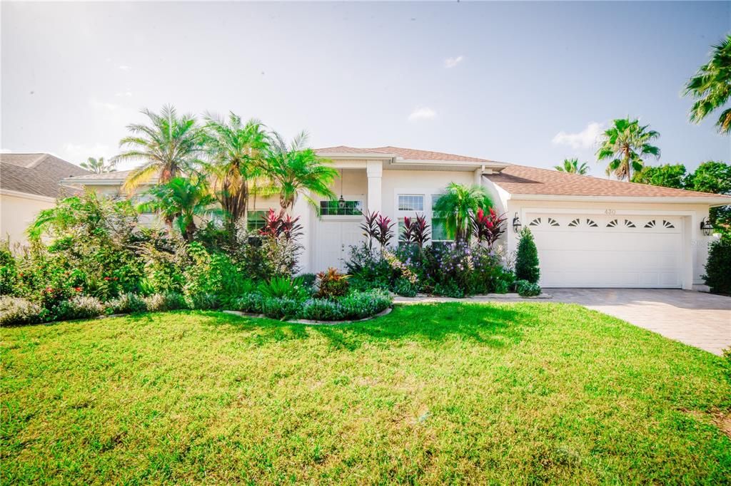 最近售出: $579,000 (4 贝兹, 2 浴室, 2555 平方英尺)