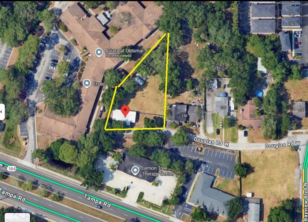 待售: $450,000 (0.55 acres)