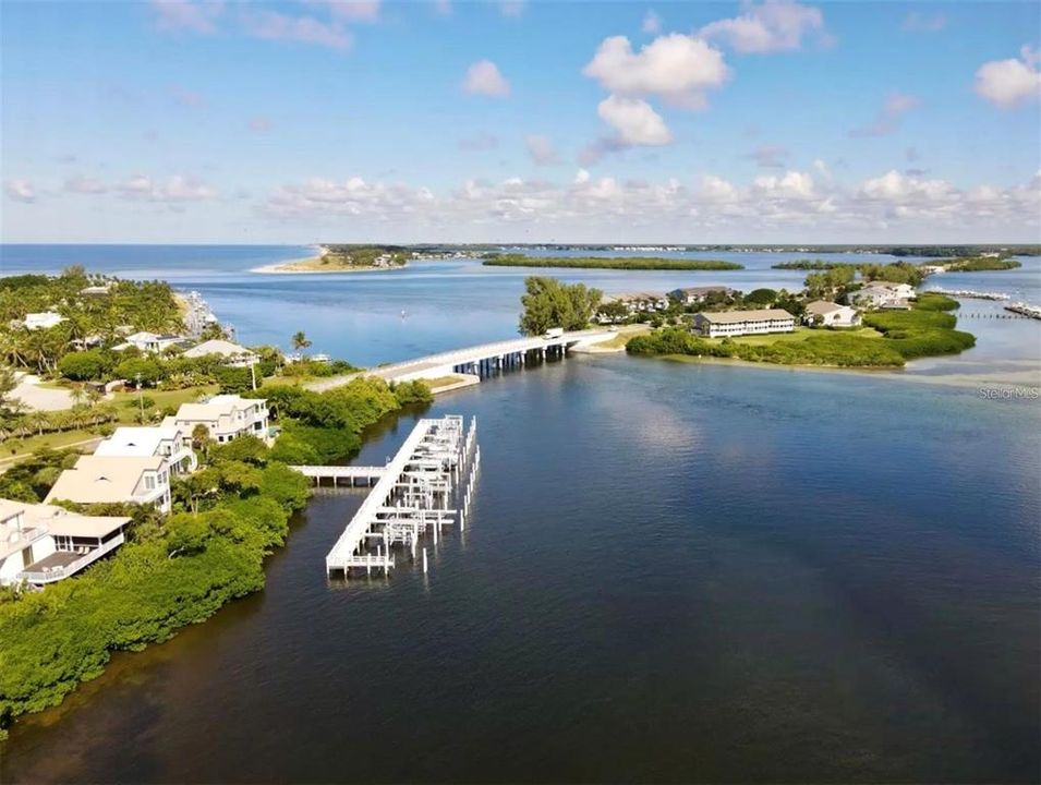 待售: $365,000 (0.31 acres)