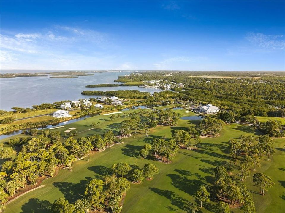 待售: $365,000 (0.31 acres)