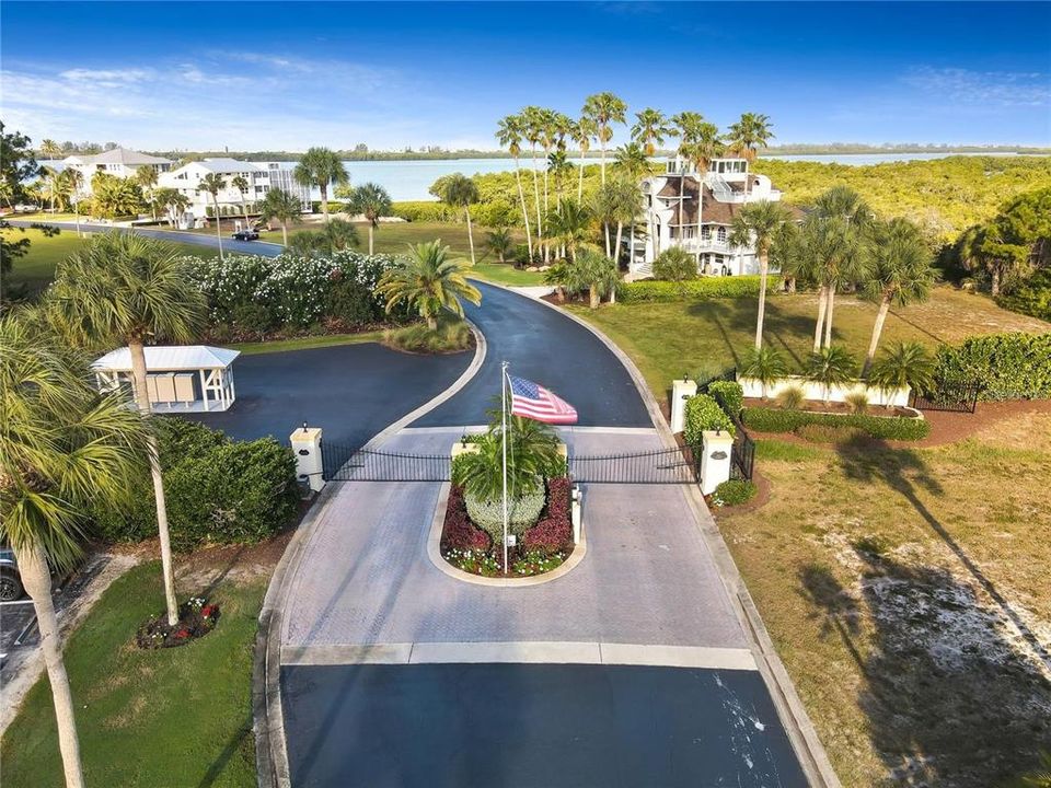 待售: $365,000 (0.31 acres)