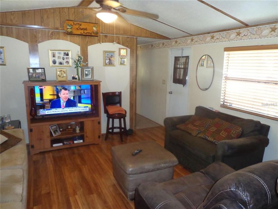 En Venta: $205,000 (3 camas, 2 baños, 924 Pies cuadrados)