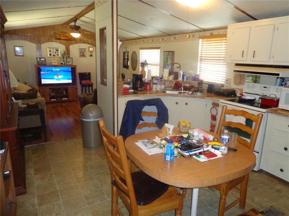 En Venta: $205,000 (3 camas, 2 baños, 924 Pies cuadrados)