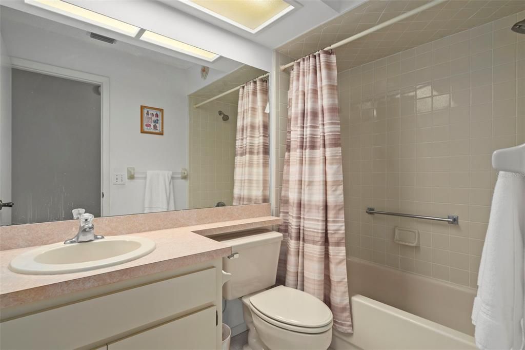 Active With Contract: $325,000 (3 beds, 2 baths, 1848 Square Feet)