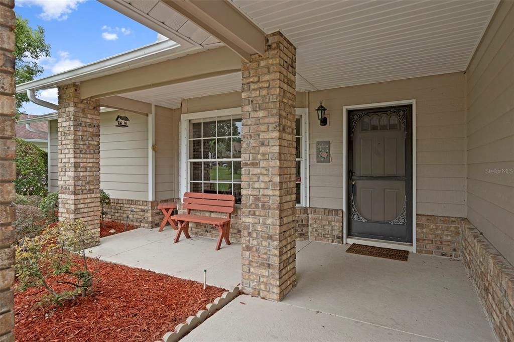 Active With Contract: $325,000 (3 beds, 2 baths, 1848 Square Feet)