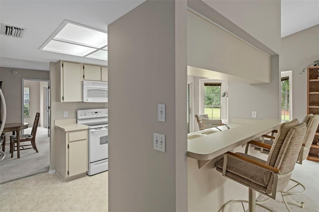 Active With Contract: $325,000 (3 beds, 2 baths, 1848 Square Feet)