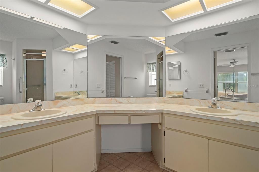 Active With Contract: $325,000 (3 beds, 2 baths, 1848 Square Feet)