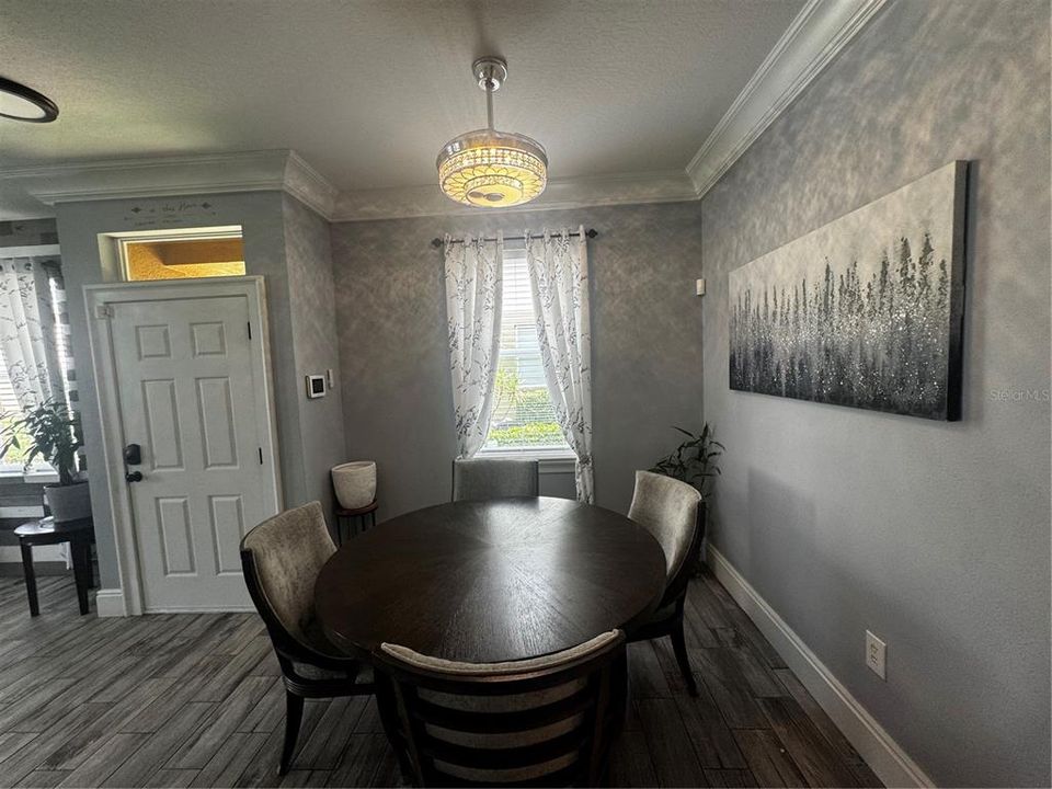 En Venta: $310,000 (3 camas, 2 baños, 1768 Pies cuadrados)