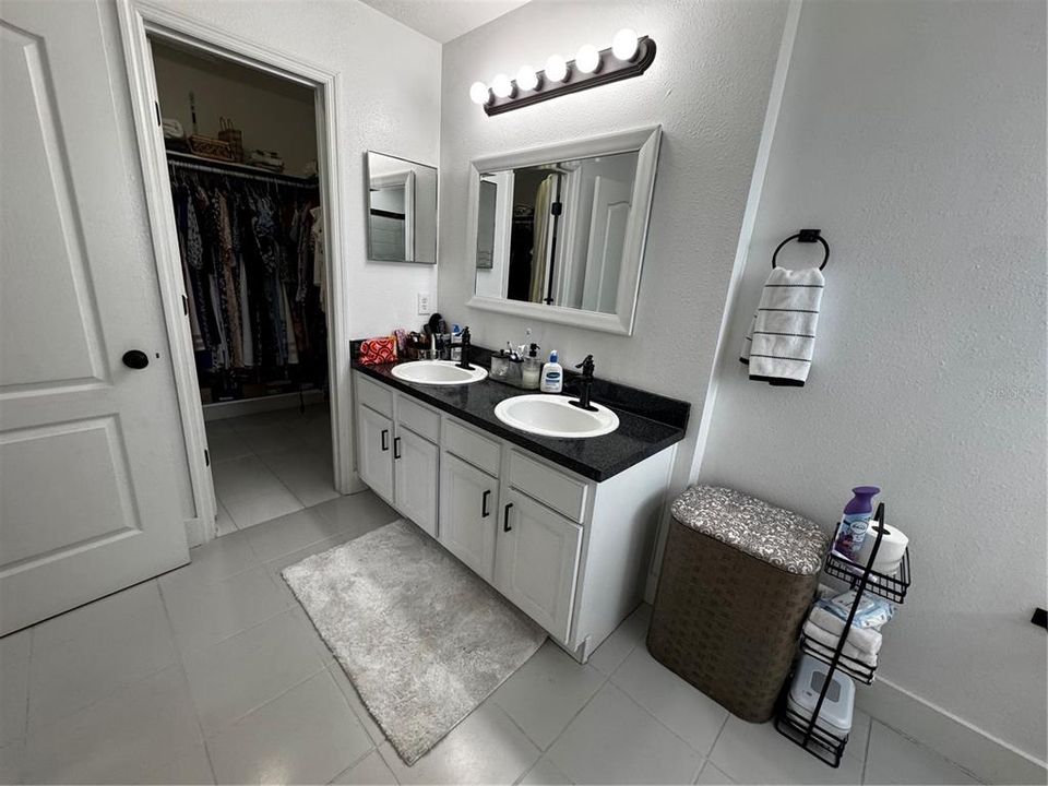 En Venta: $310,000 (3 camas, 2 baños, 1768 Pies cuadrados)