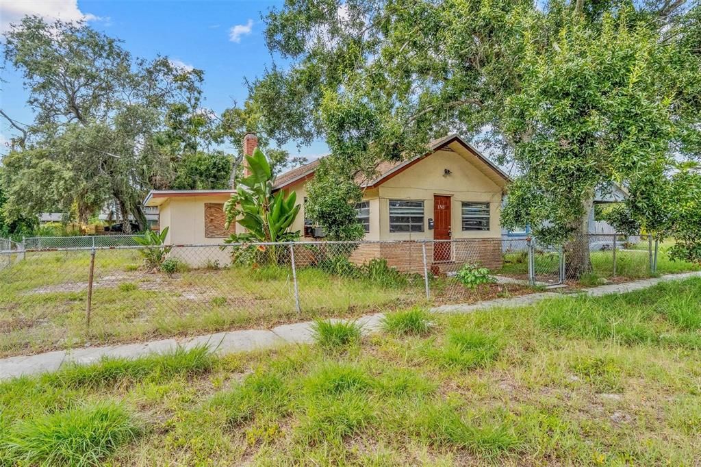 En Venta: $210,000 (3 camas, 2 baños, 1250 Pies cuadrados)