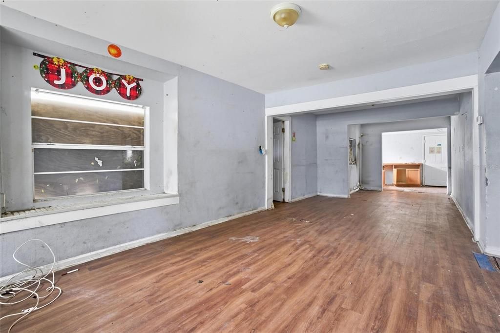 En Venta: $210,000 (3 camas, 2 baños, 1250 Pies cuadrados)