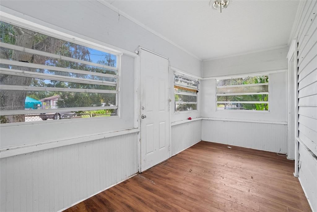 En Venta: $210,000 (3 camas, 2 baños, 1250 Pies cuadrados)