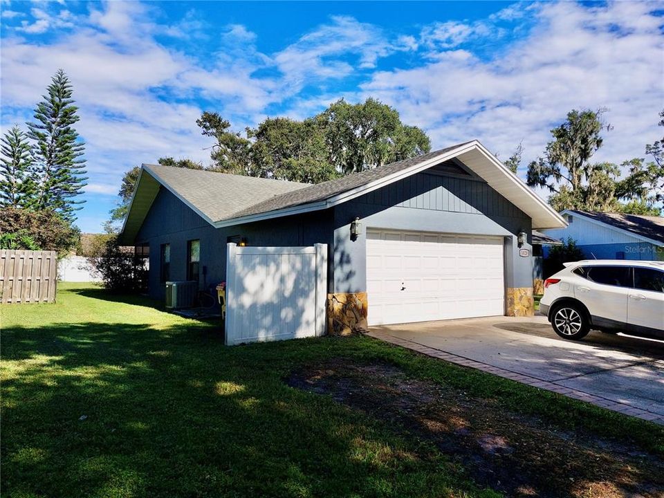 合同活跃: $329,000 (3 贝兹, 2 浴室, 1451 平方英尺)