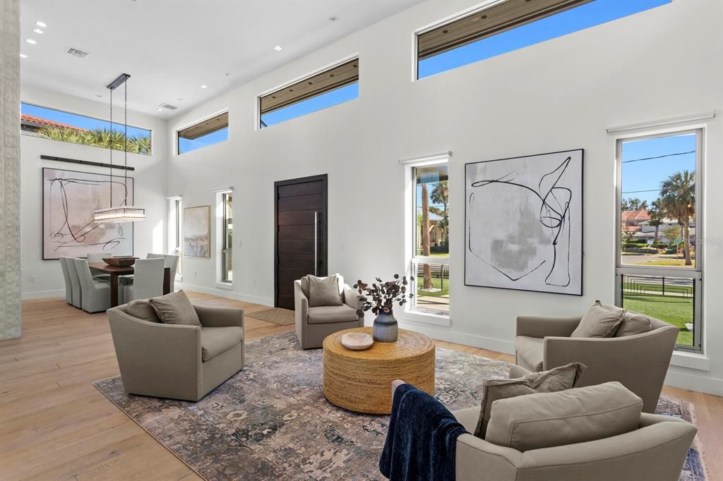 На продажу: $6,499,000 (4 спален, 4 ванн, 4325 Квадратных фут)