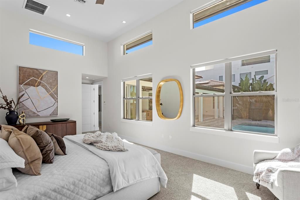 На продажу: $6,499,000 (4 спален, 4 ванн, 4325 Квадратных фут)