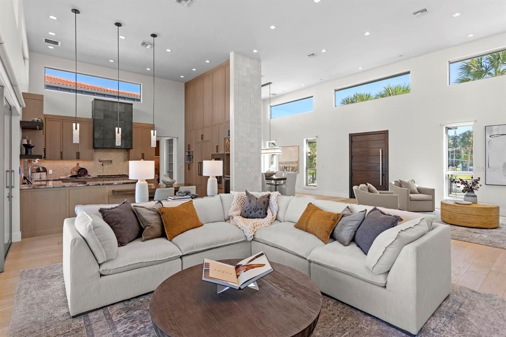 На продажу: $6,499,000 (4 спален, 4 ванн, 4325 Квадратных фут)