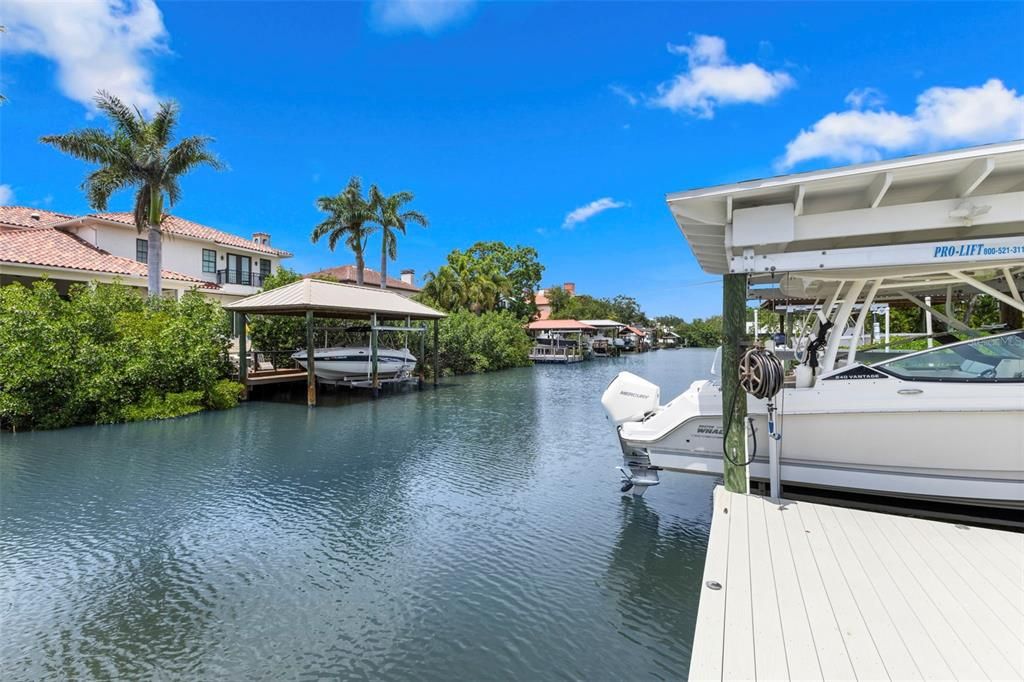 На продажу: $6,499,000 (4 спален, 4 ванн, 4325 Квадратных фут)